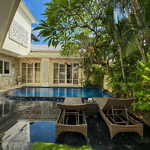 Awila Kuta Villa