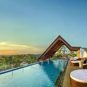 Отель Ibis Bali Street, Легиан